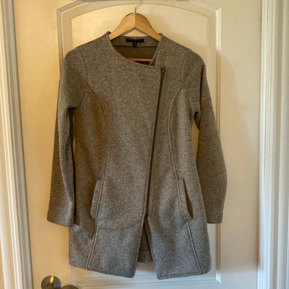 Banana Republic Women’s Asymmetrical Zippered Jacket Size XS EUC